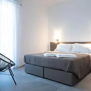 Du Aparments , Desenzano del Garda Włochy
